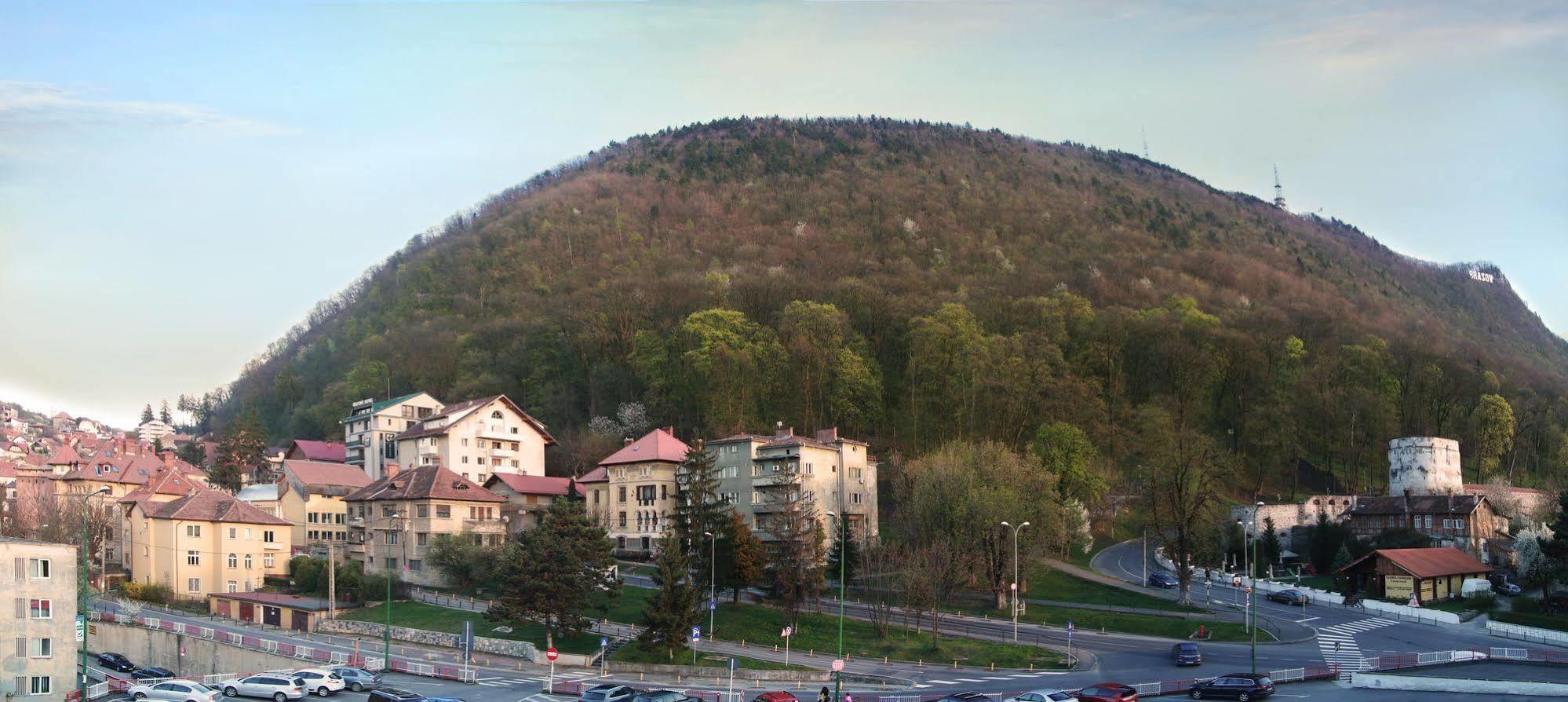 Belfort Hotel Braşov Buitenkant foto